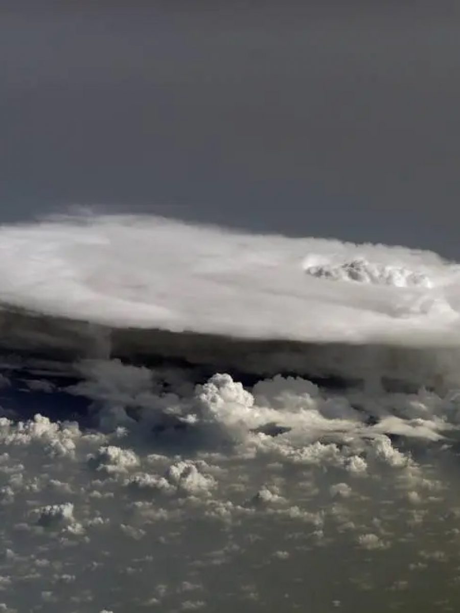 Polarized Submillimeter Ice-cloud 